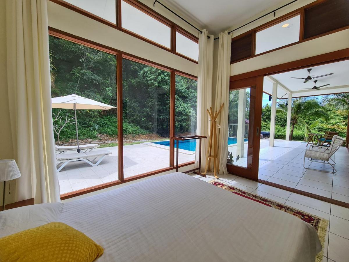 Villa Meranti - Spacious Private Pool Villa Pantai Cenang  Extérieur photo