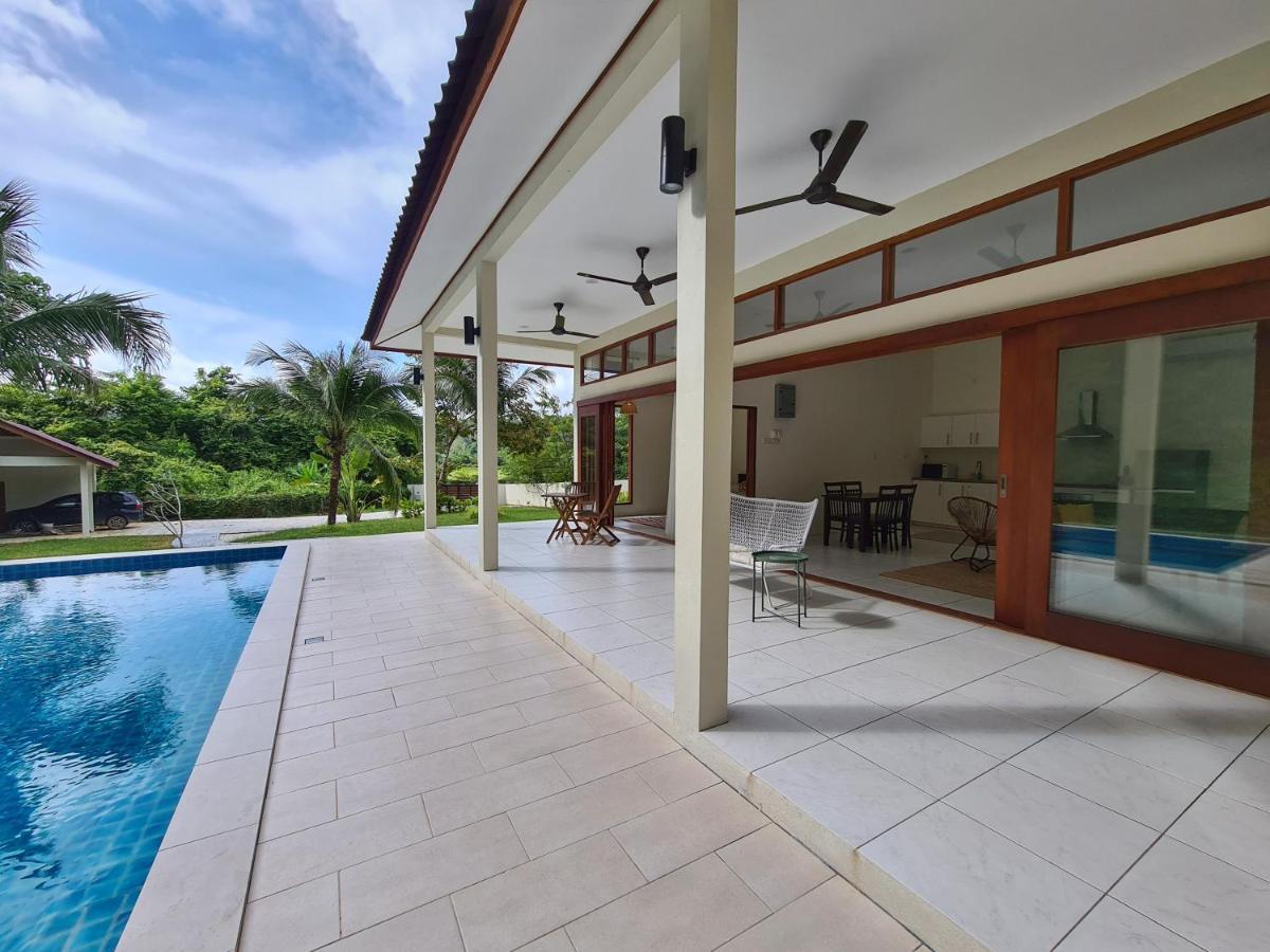 Villa Meranti - Spacious Private Pool Villa Pantai Cenang  Extérieur photo