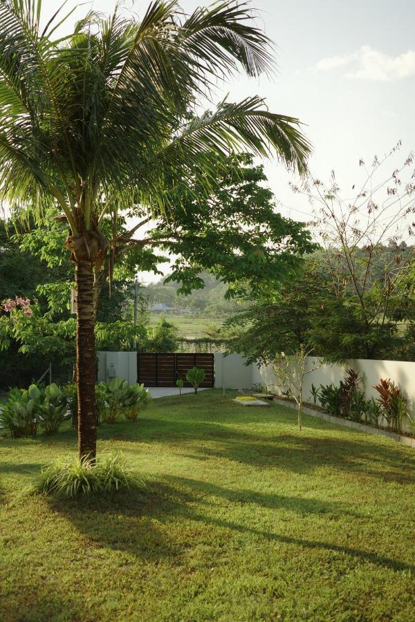 Villa Meranti - Spacious Private Pool Villa Pantai Cenang  Extérieur photo