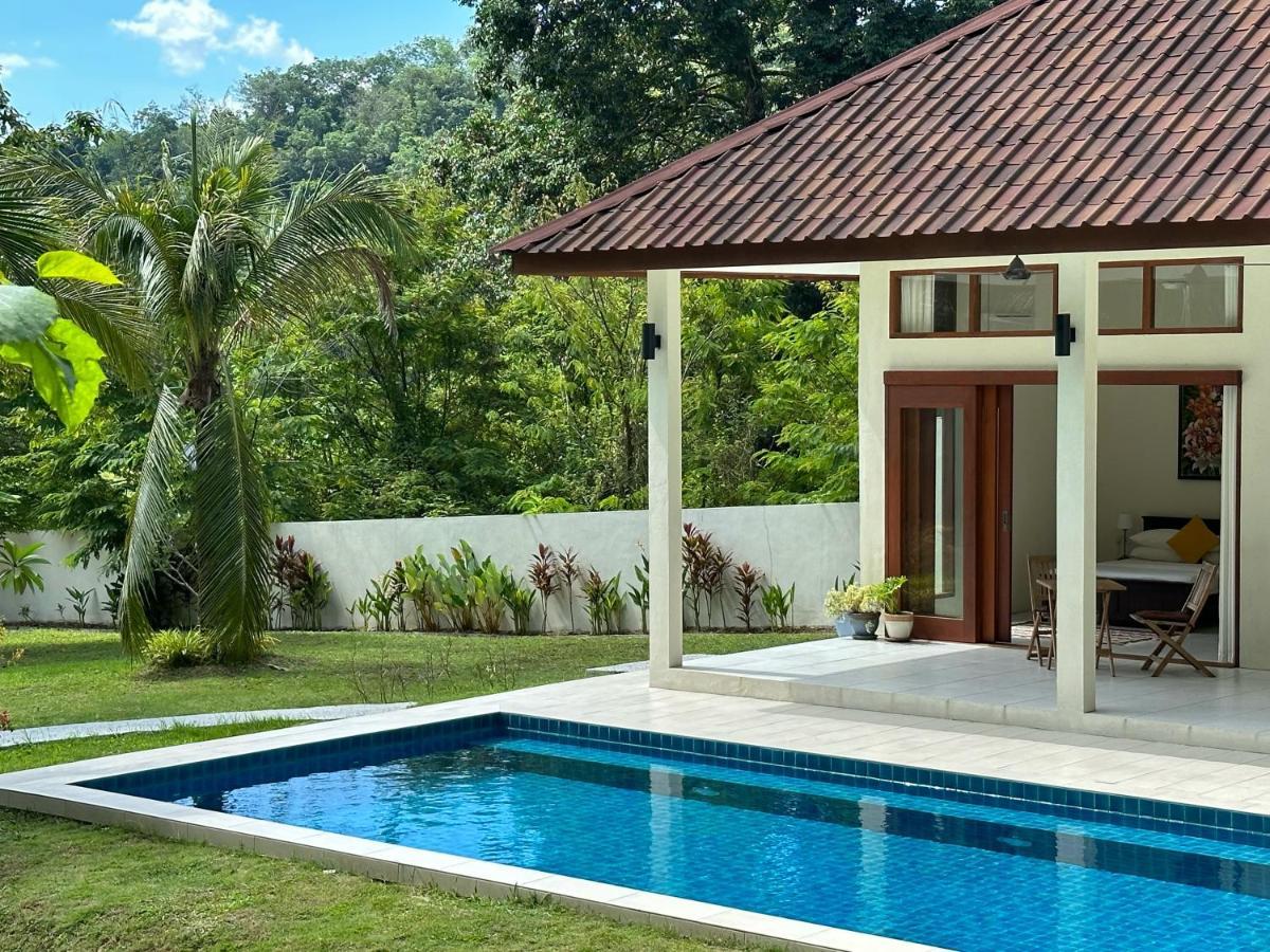 Villa Meranti - Spacious Private Pool Villa Pantai Cenang  Extérieur photo