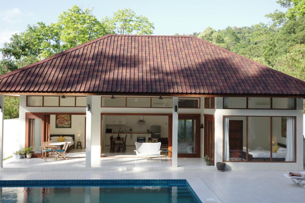 Villa Meranti - Spacious Private Pool Villa Pantai Cenang  Extérieur photo