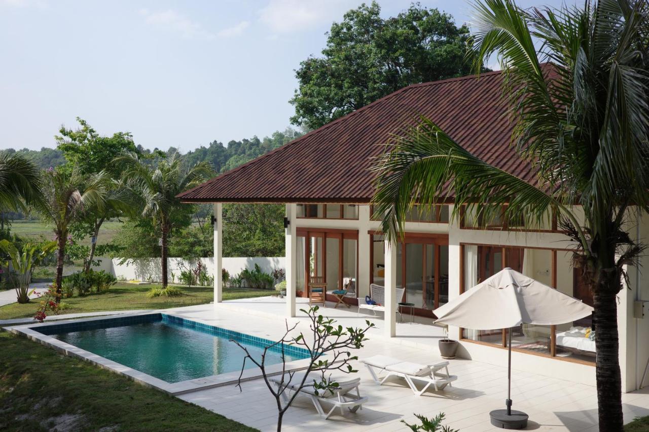 Villa Meranti - Spacious Private Pool Villa Pantai Cenang  Extérieur photo