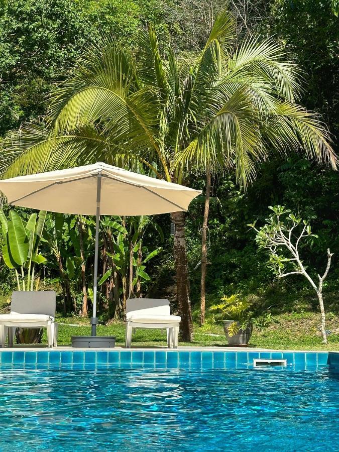 Villa Meranti - Spacious Private Pool Villa Pantai Cenang  Extérieur photo